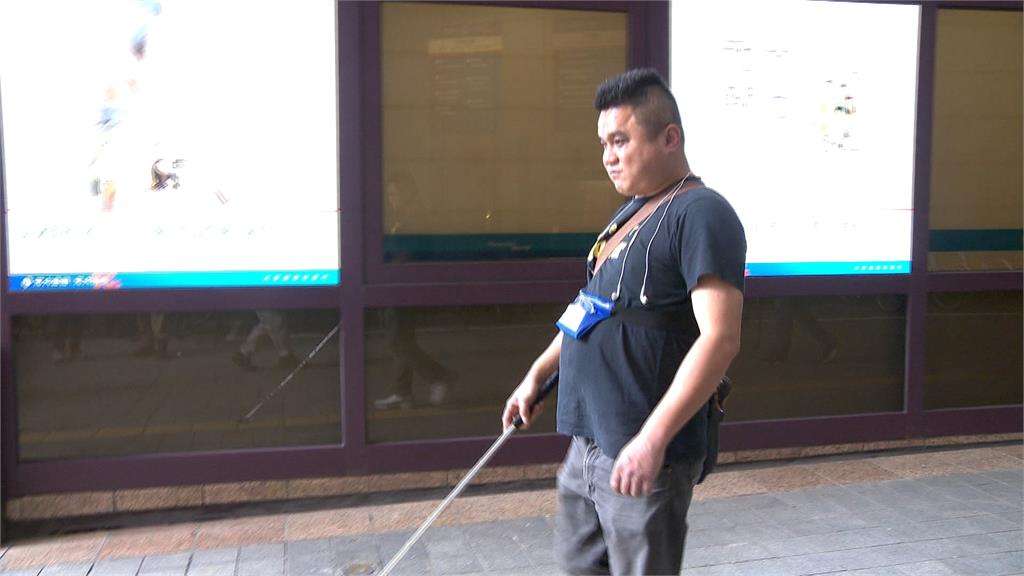 獨家!按摩師黃成校被店家飆罵 擅長阿卡貝拉去年登上國慶舞台
