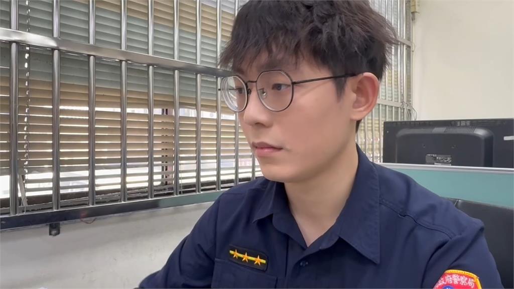 暖！男童過馬路「警跟後頭守護」　本尊現身接受表揚