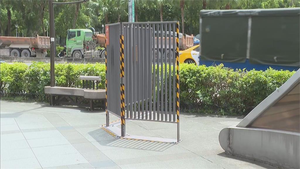 快新聞／體驗坐牢？台北「柵欄吸菸區」遭諷牢籠　沈伯洋酸爆：令人發笑