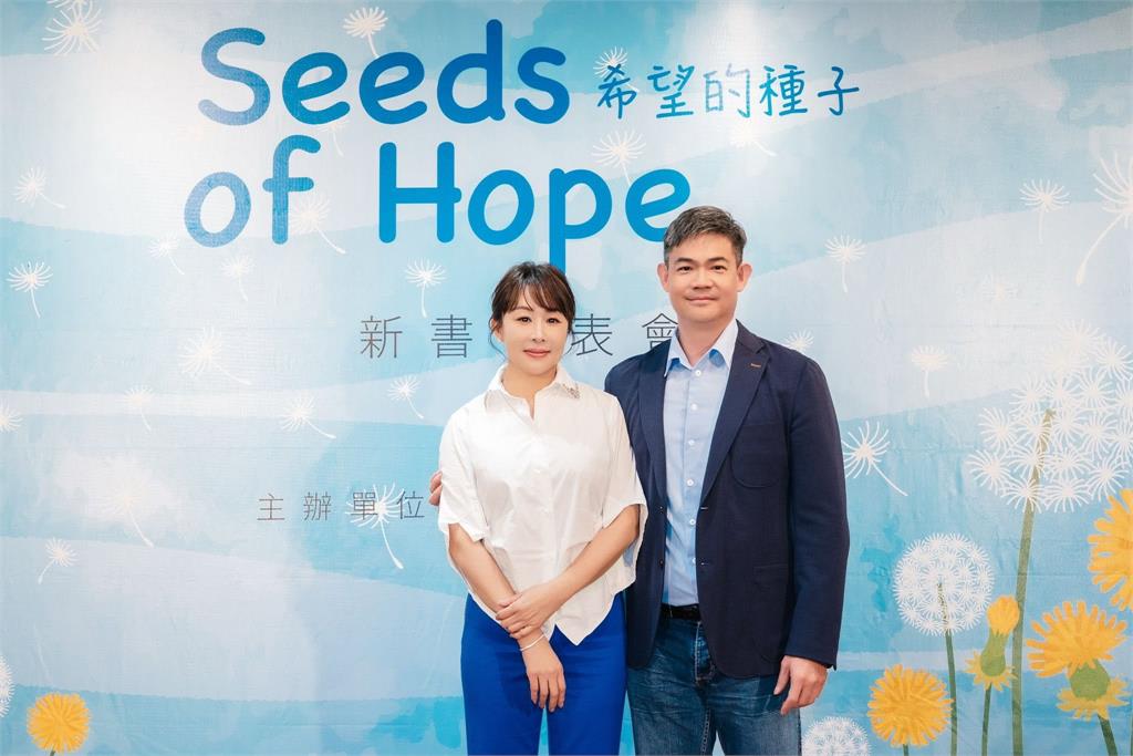 連戰孫女「私房珍藏」被公開！閨房「整牆貼滿1大咖」網驚：隱私被秀出來