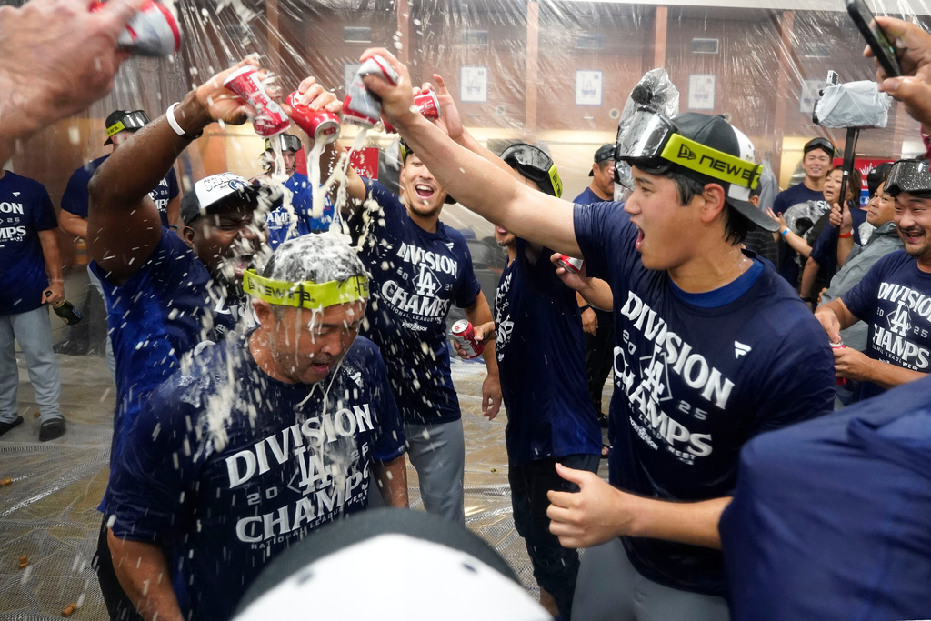 MLB(影)／道奇封王挺進季後賽！主帥羅伯斯釋放壓力熱血嗨喊：國聯西區是洛杉磯的