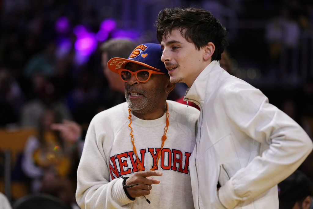 NBA(影)/洛杉磯湖人戰尼克眾星雲集 甜茶、小鬼當家等明星都來看