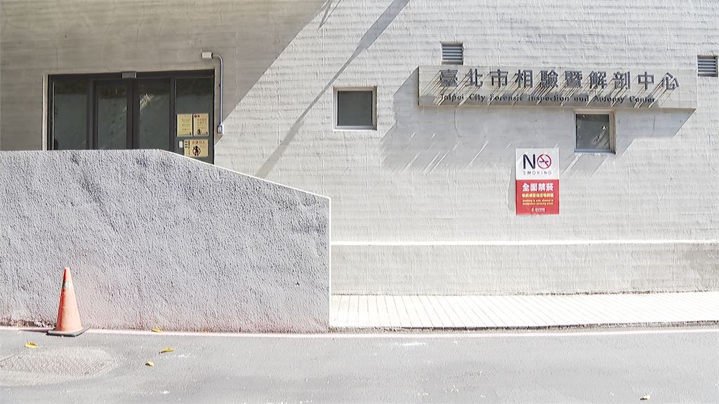 新莊外甥瘋砍親阿姨今解剖！　被害家屬轟：若可教化法官帶回去教