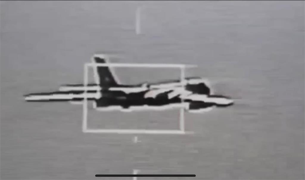 快新聞／我空軍監控中國軍機畫面曝光　轟6、殲16型飛過「全都錄」