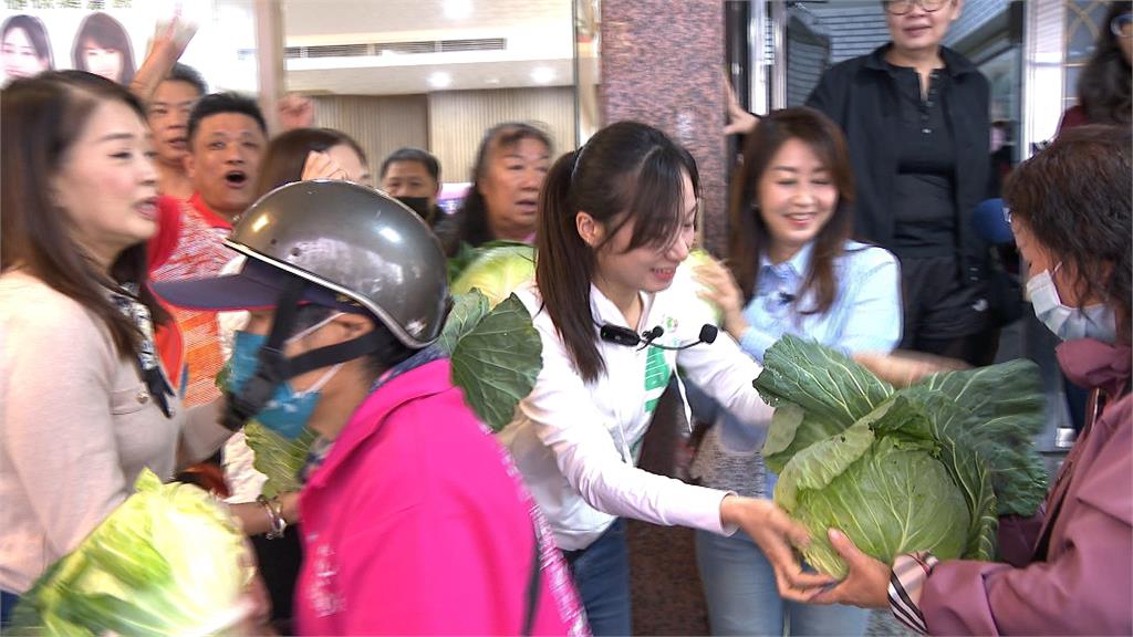 女力顧菜農! 新北議員選將高乃芸發起"發票換高麗菜"