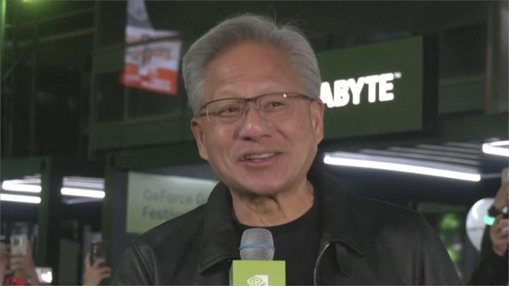 黃仁勳約三星、現代會長吃炸雞聊AI 現場200名粉絲擠爆搶拍照