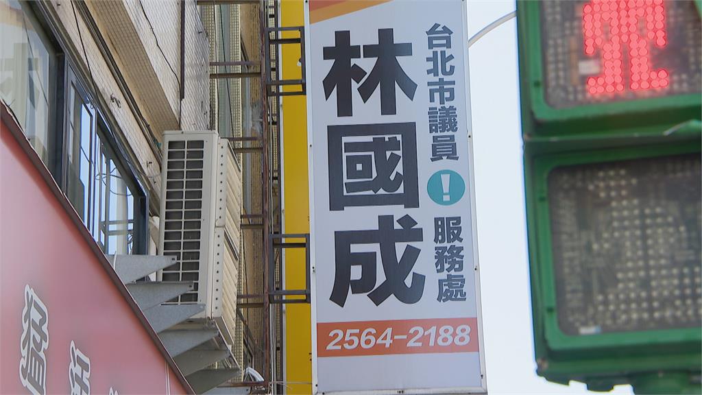 沒隔板、並肩坐！北市驚爆熱炒店任客群聚　還嗆有議員罩