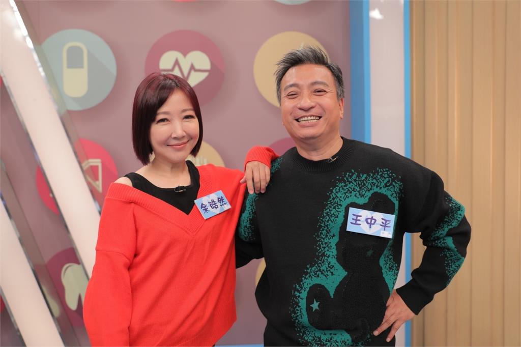 余皓然自爆出國豔遇經歷 王中平在旁強顏歡笑