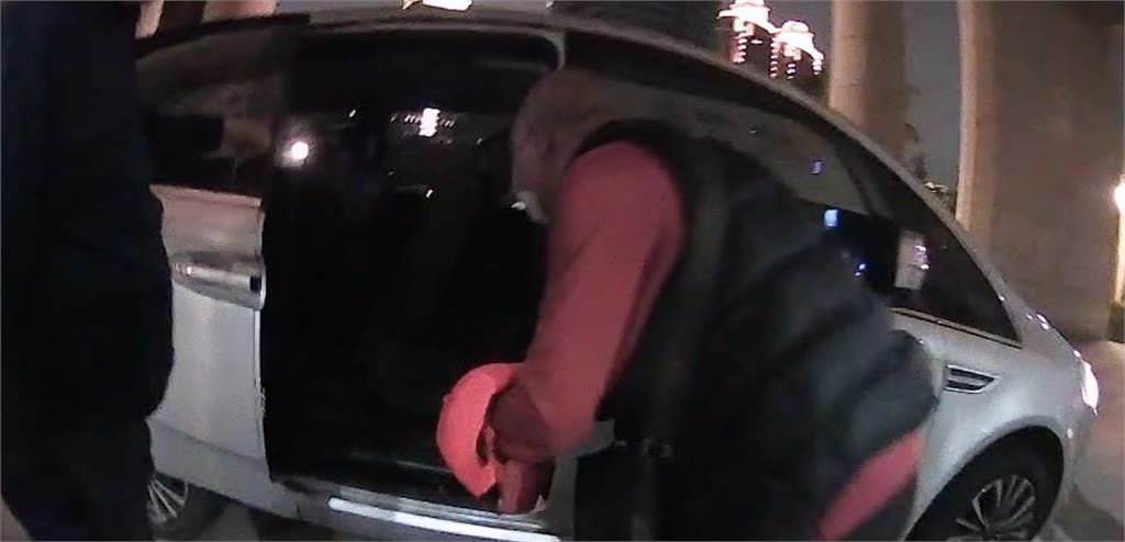 泰式名店欠稅拒繳　「獨臂刀王」郭興忠遭管收