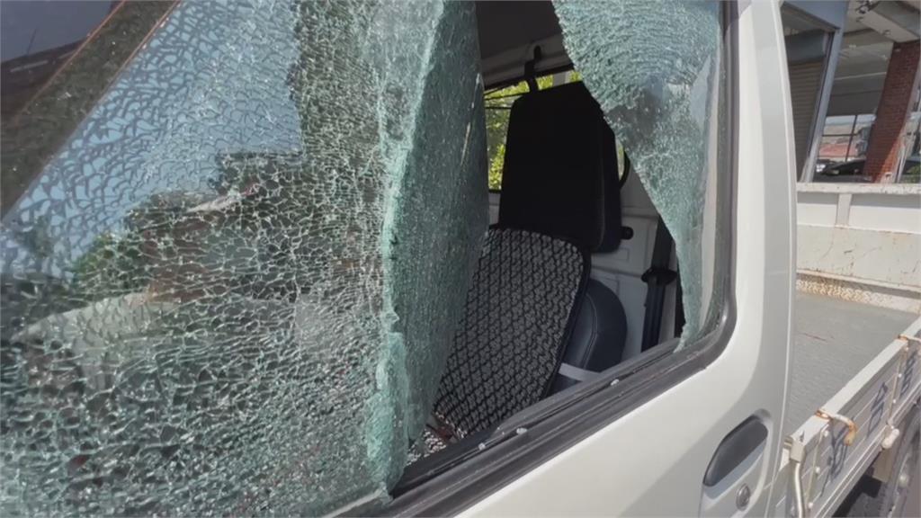 財務糾紛引報復?車主多部車慘遭砸毀