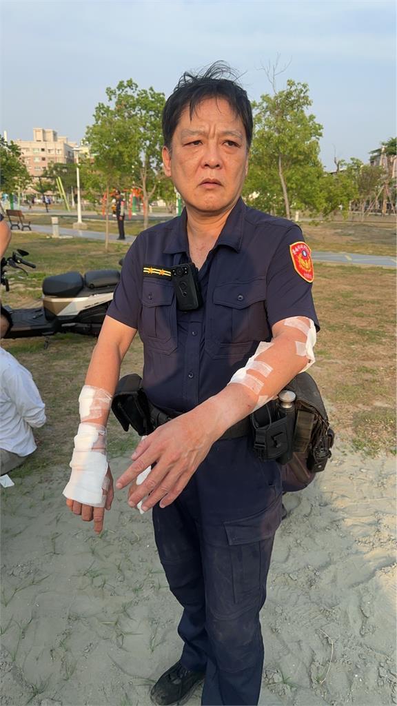 拒下車還衝撞警方! 員警破窗逮車手多人遭玻璃割傷