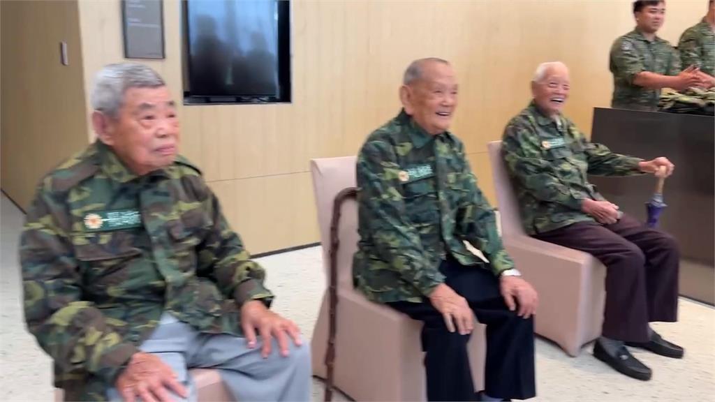 花蓮百歲榮民、眷屬歡度中秋　千歲盛宴致上敬意祝福