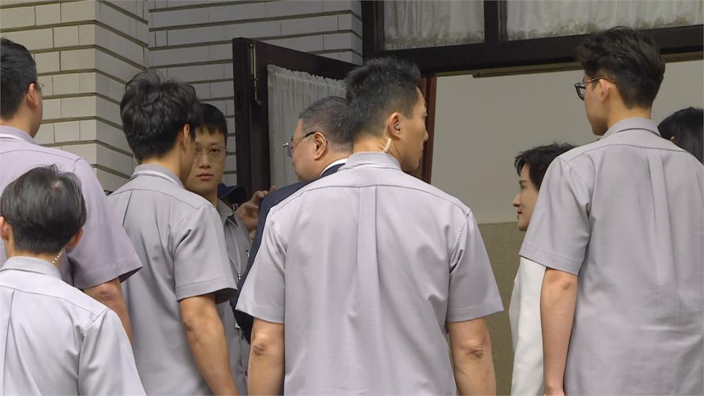 快新聞/藍喊普發1萬、開放中客 卓榮泰:要為國家財政和人民需求做出發點