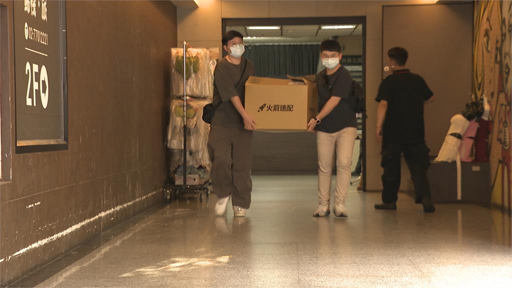 幫詐團做「假黃仁勳廣告」 女星劉香君丈夫遭逮