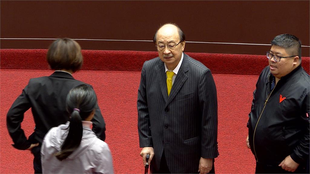 民進黨團幹部「請辭逼宮」? 吳思瑤回應了