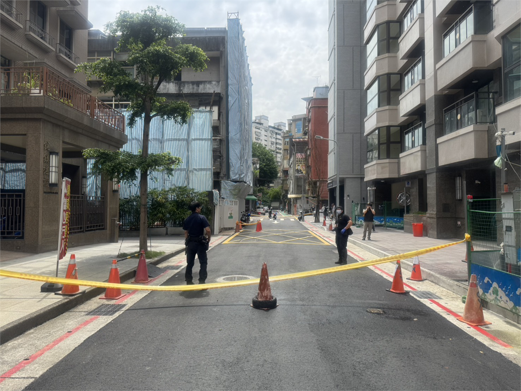 快新聞/北市中山工地挖出迫擊砲!恐有爆炸疑慮 警方緊急封鎖現場