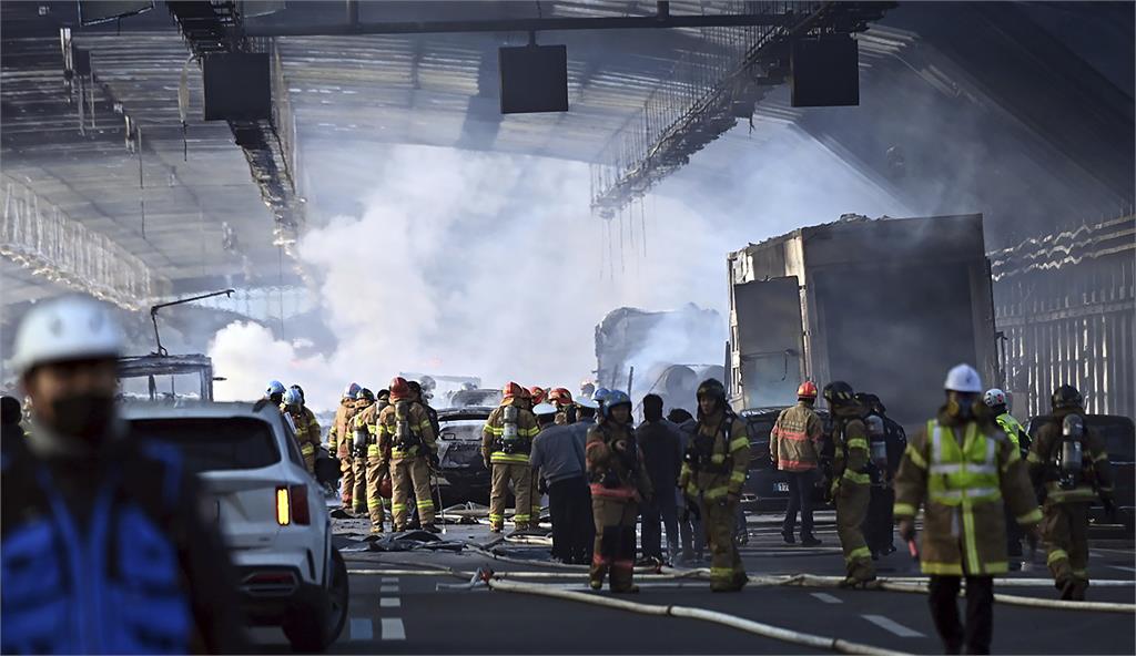 南韓高速公路隧道大火釀「5死37傷」　肇事駕駛被依業務過失致死罪調查