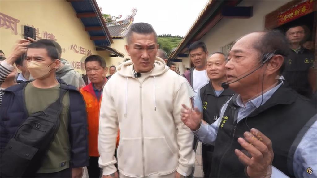 館長曬中國賴氏宗親會照 喊「血緣不會騙人」 被抓包P圖