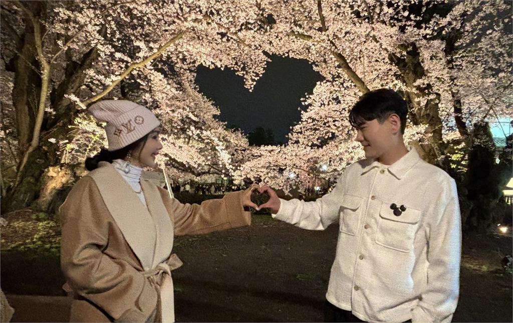 《美鳳有約》陳美鳳⽇本青森天守閣「風景美到哭」!搭檔小鹿讚嘆「ai風景」呈現眼前