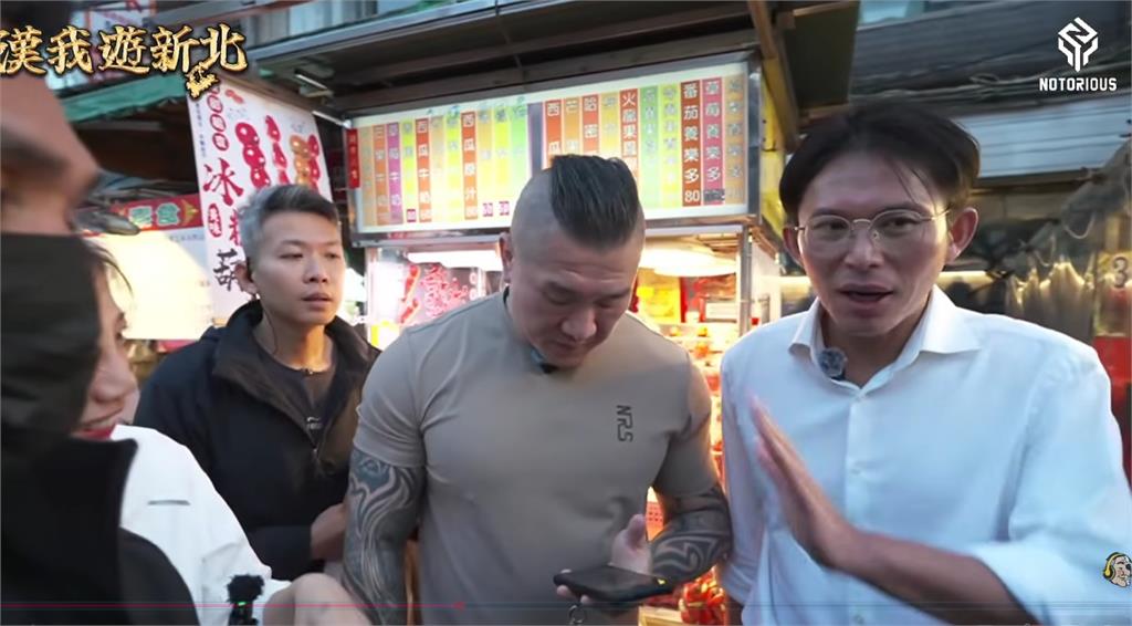 館長才喊Threads藍白粉比較多！黃國昌信了秒開通…一票人笑：又被騙