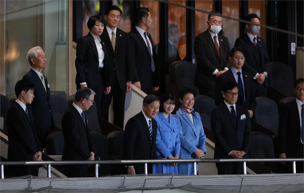 經典賽／睽違60年「天覽試合」！天皇一家現身東蛋　觀戰WBC日澳大戰