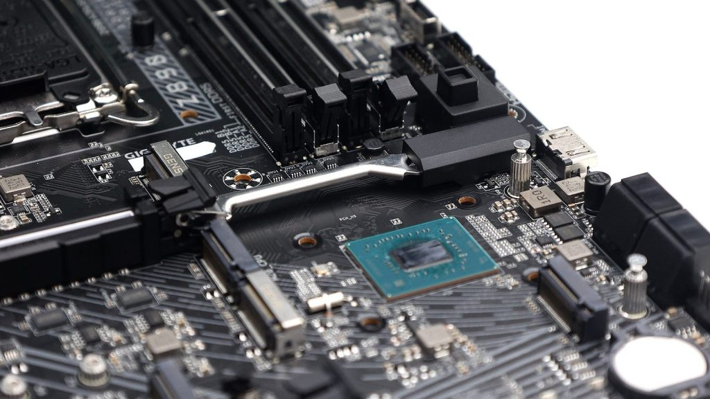 加入 Thunderbolt 了!GIGABYTE Z890 AORUS Master 補上 I/O 最後一塊拼圖