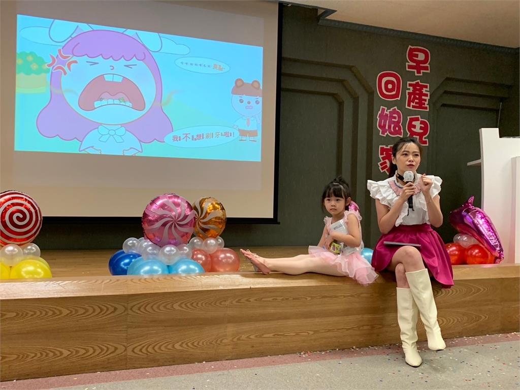 高雄長庚4歲女娃領舞絲毫不怯場!瑋瑜姐姐「本來想放鴿子好險有帶女兒來」