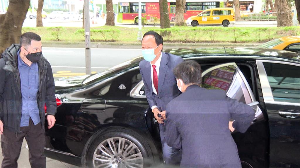 柯文哲訪美將拋「強國等距」主張 劉一德酸「國際政治的蠢蛋」