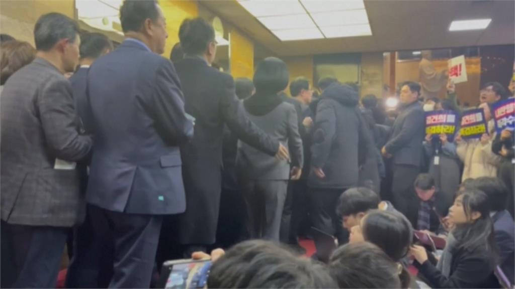 尹錫悅彈劾案表決未過 在野黨批執政黨是「內亂黨」