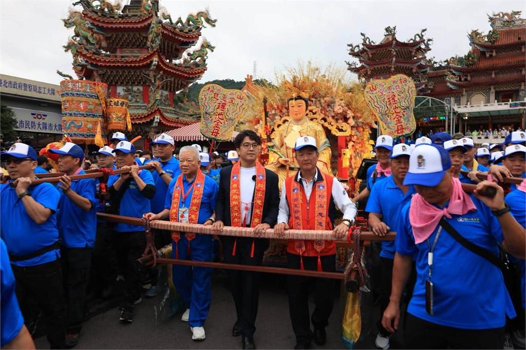 沈柏洋2動作成選台北起手式？1關鍵管碧玲大讚：跟小泉進次郎一模一樣