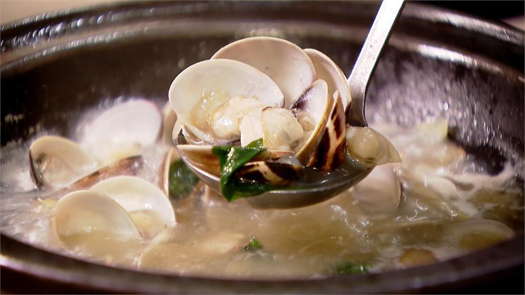 塔香蛤蜊、蔭鳳梨加入海鮮湯　台菜也能變身「台味火鍋」