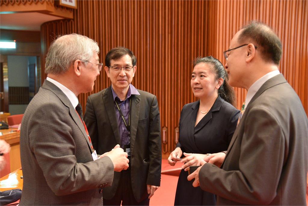 榮獲國圖頒發雙獎!世新大學《傳播研究與實踐》再創佳績