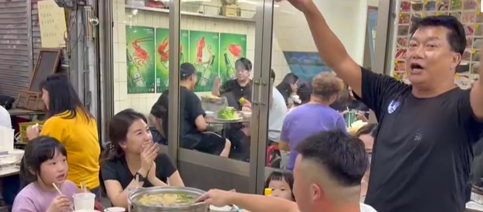 歡樂來吃鍋! 空手道火鍋老師唱唱跳跳買氣旺