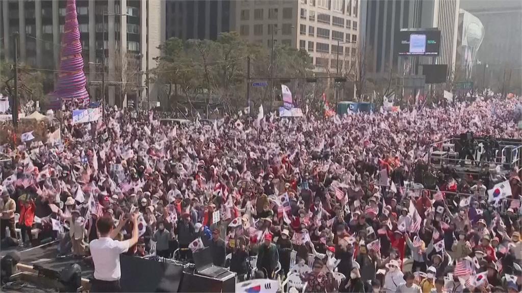 尹錫悅彈劾結果最快下週出爐 反對.支持群眾紛上街