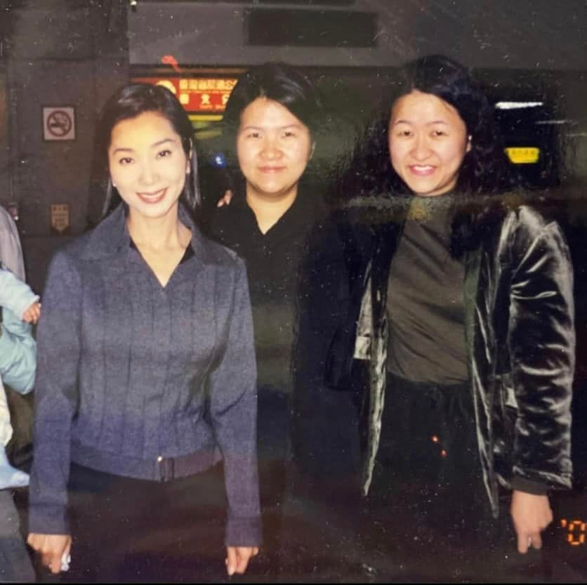 陳美鳳公開20年前「母子合照」！29歲兒帥氣挺拔　青澀模樣驚呆網