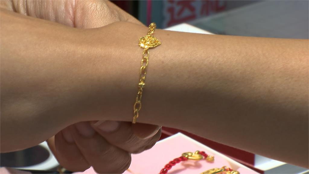 金價翻倍飆再衝兩週新高 七夕買氣熱單品取代整套金飾