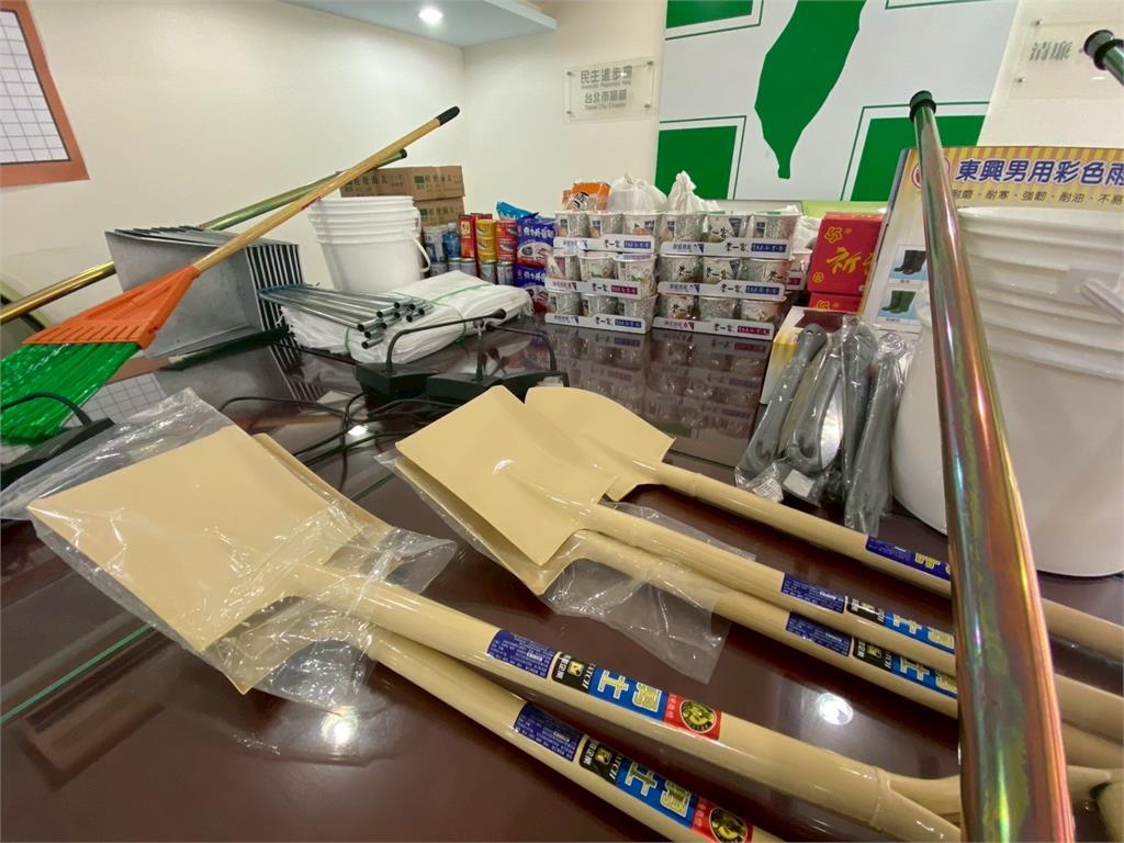 快新聞／丹娜絲重創！綠營北市黨部募500份物資　組志工團助嘉義水上重建