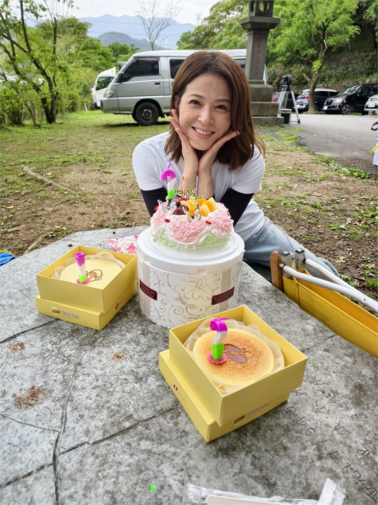 蘇晏霈37歲生日「滾山坡」慶生!《好運來》搏命演出…公開徵友盼「好孕來」