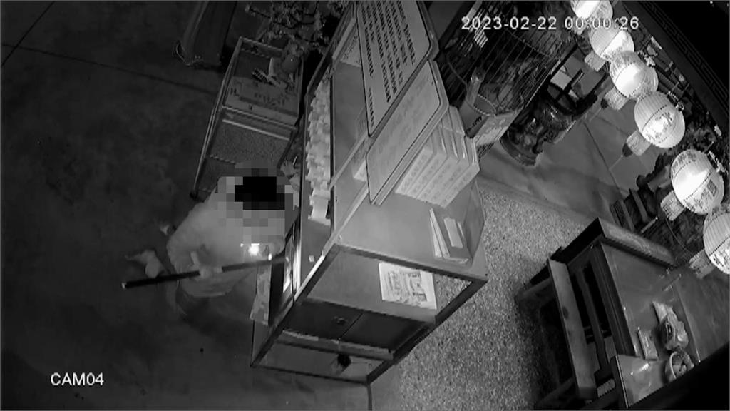 大福興宮聖筊掛桌布「神明有話要說」? 廟方查監視器意外抓小偷