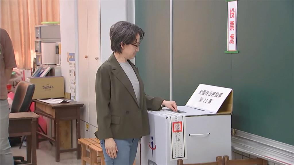 賴總統回台南投票趕赴災區慰問 蕭美琴低調投票、卓榮泰籲踴躍投票