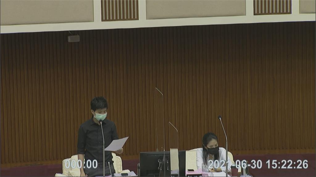 黃世傑請假1個月「要避嫌」 議員質疑擅離職守