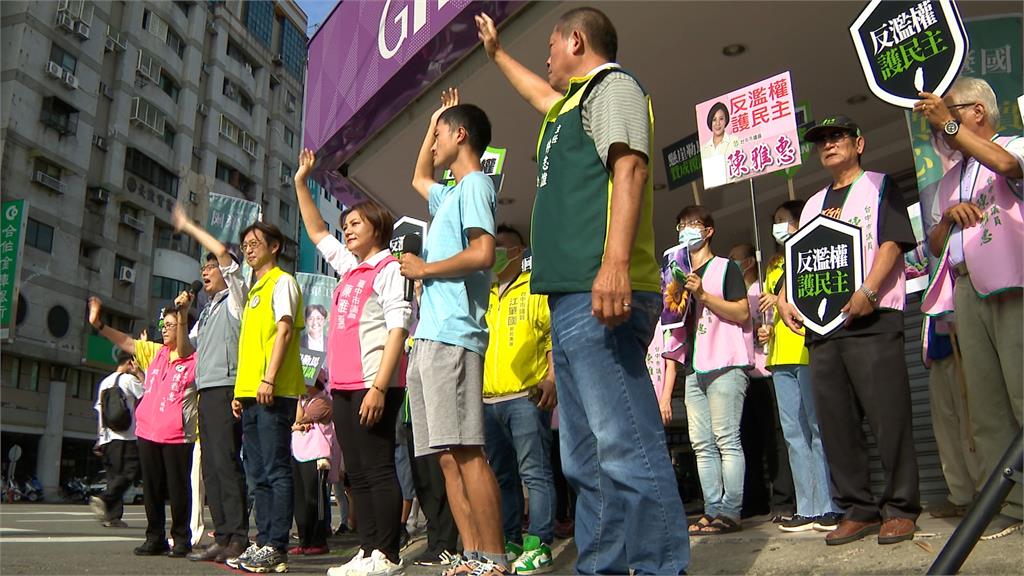 民進黨全台反濫權宣講　民眾路過比讚力挺
