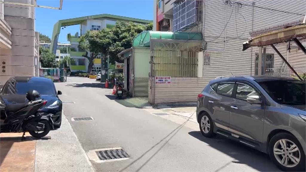 趕接小孩窄巷飆車挨轟 駕駛回嗆:「只開60而已」