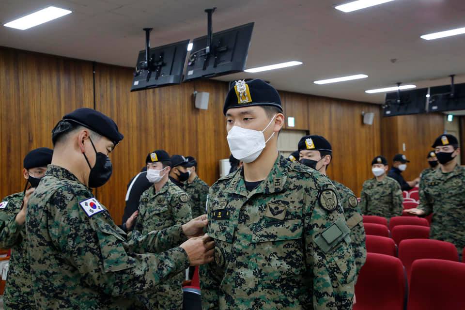 塔利班成員身穿南韓軍服！韓媒揭背後原因　原來是退伍軍人丟的