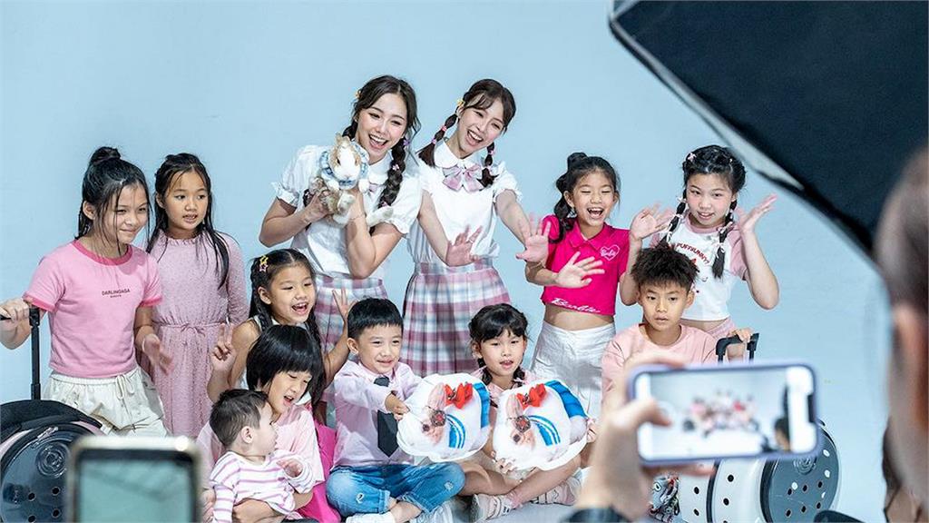 全台23場選美皇后陳蘊予攜妹歡唱公益歌 《Hi!咪咕嚕》傳遞溫暖
