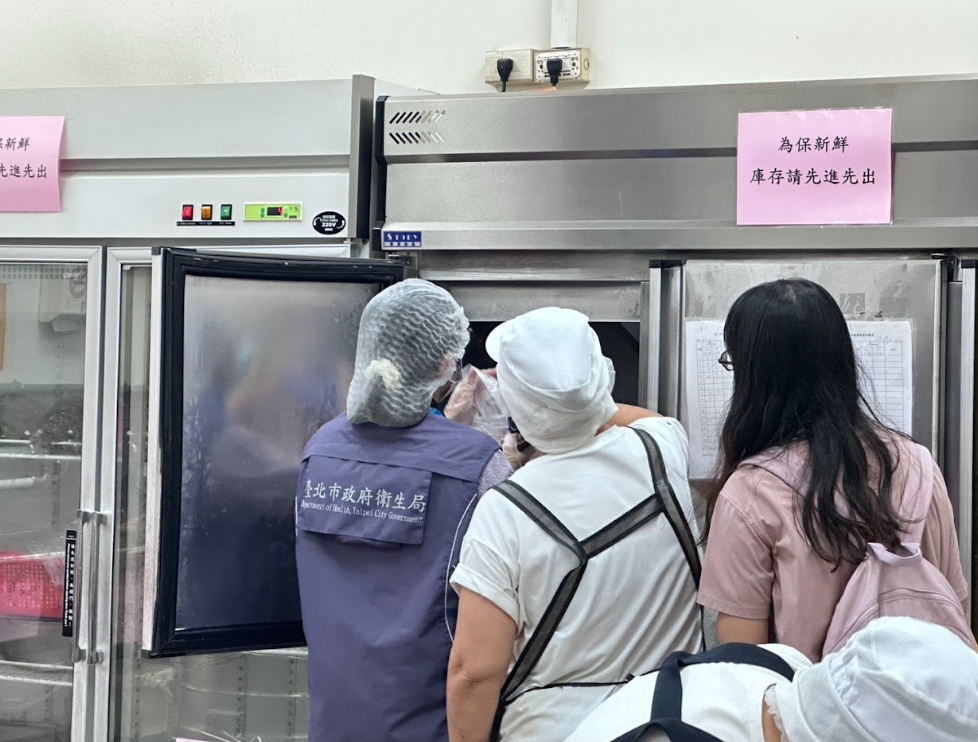 快新聞／ 北市營養午餐出大包！87國中生腹瀉　市府揪5缺失：勒令停業