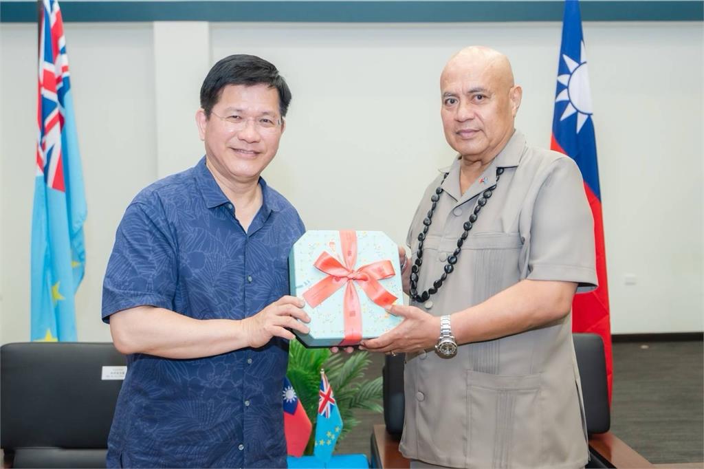 快新聞／見證榮邦計畫成果！訪吐任務圓滿落幕　林佳龍今晨返抵國門