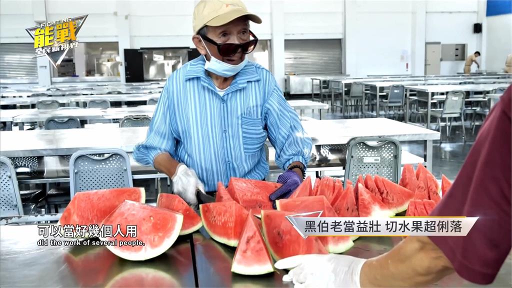 海軍官校畢業生校園巡禮! 年級前3名掌舵帶領隊伍