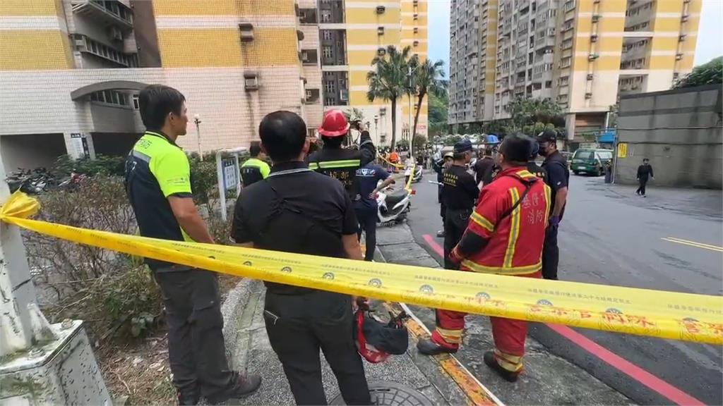 男陳屍住處！大門貼「氰化物警告」　警消耗近8小時確認無危機