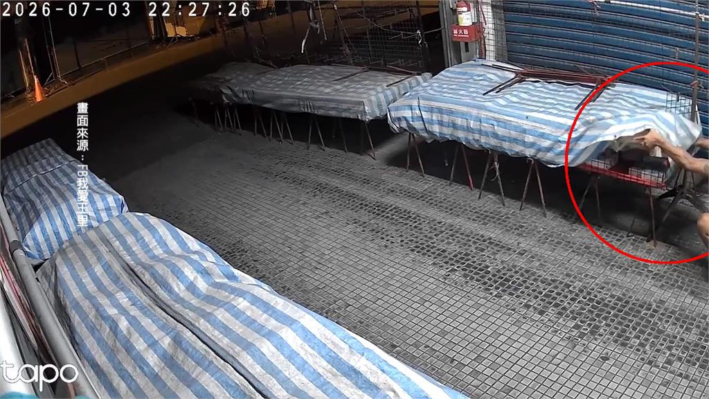潛入玉里市場偷玩具送女友小孩　通緝犯遭逮